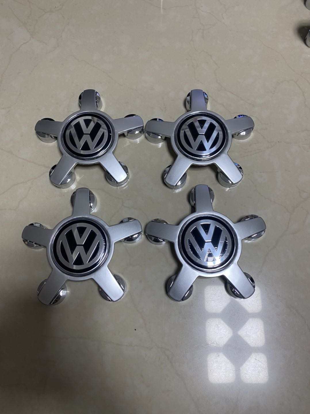 VW sølv centerkapsler 135mm