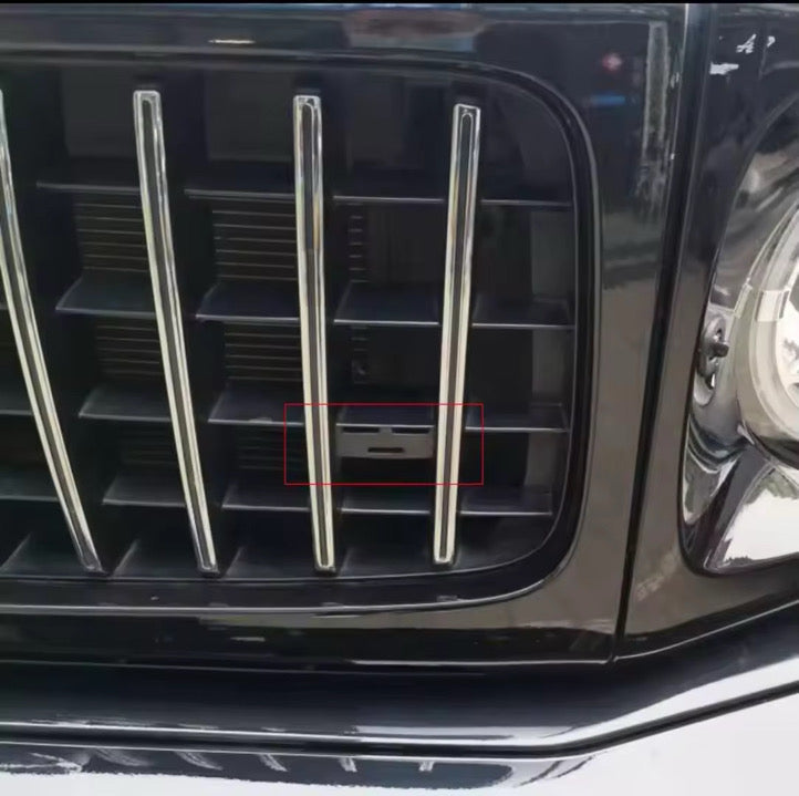 Mercedes AMG logo sølv-sort